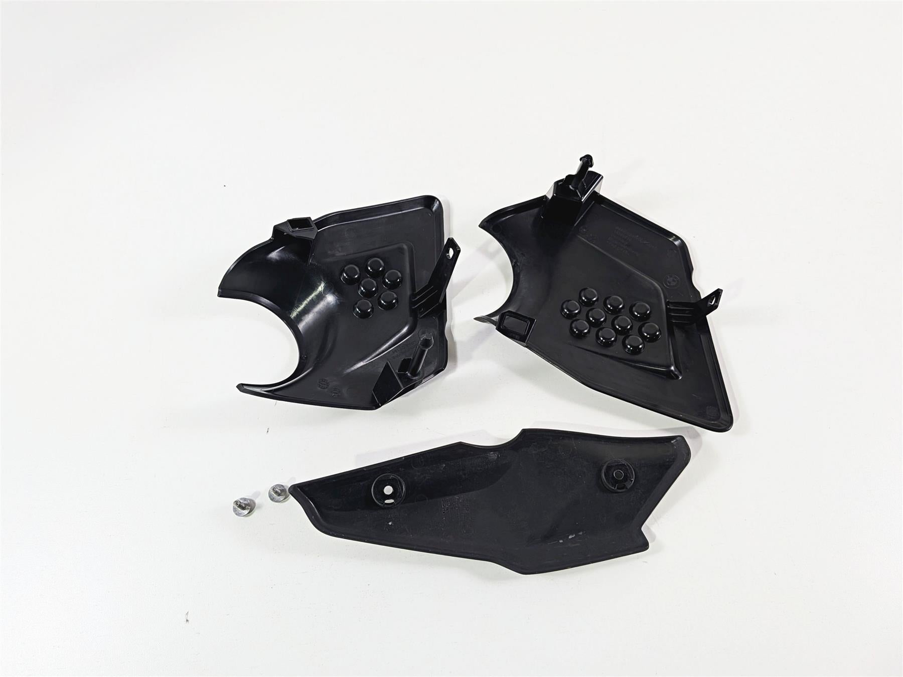2023 BMW R nineT Scrambler K23 Between Leg Infill Fairing Set 46639444065 {{ shop.shopifyCountryName }} - Mototech271