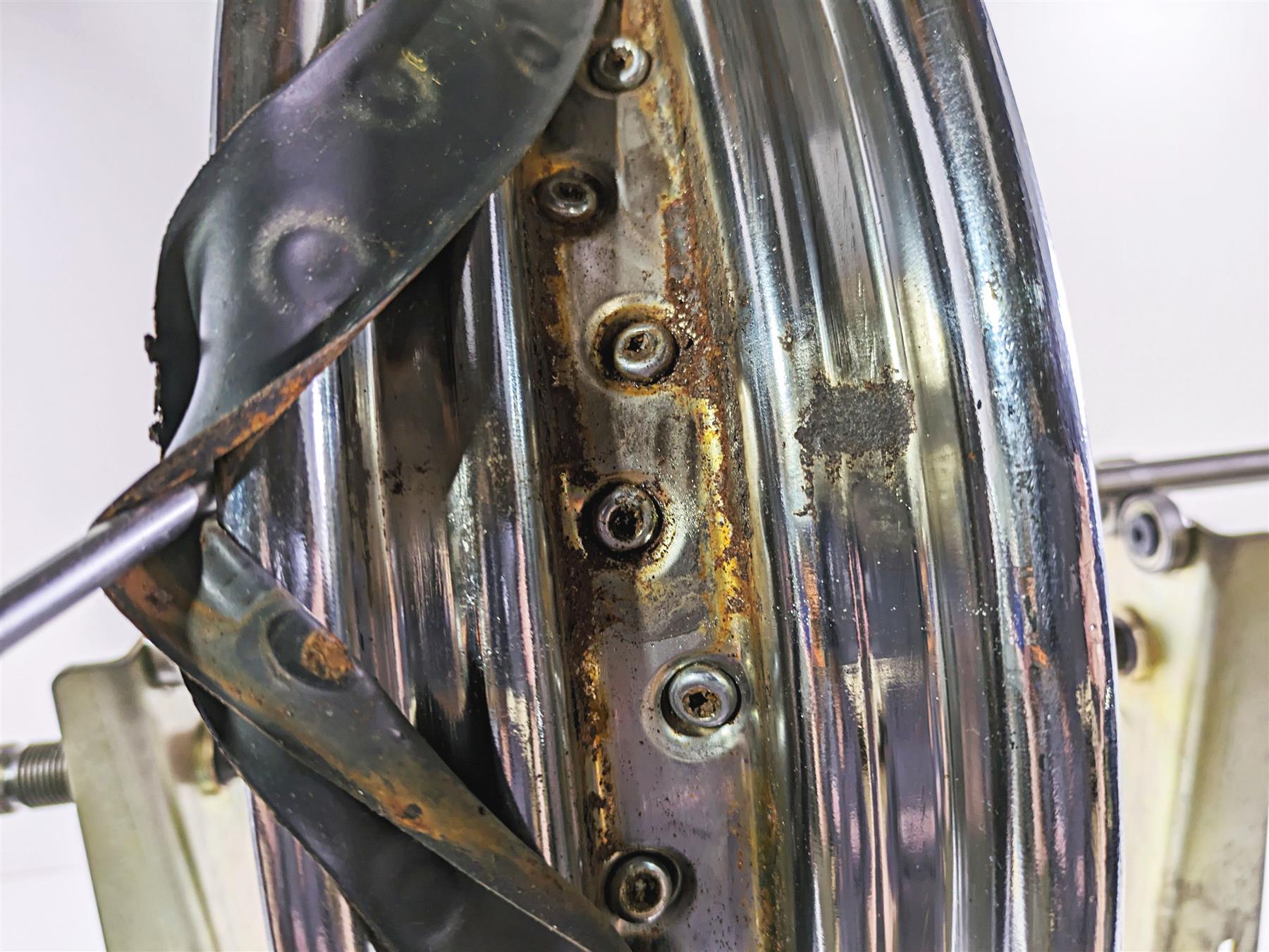 2008 Harley FLSTC Softail Heritage Straight 16x3 Front Spoke Wheel Rim 41508-08 {{ shop.shopifyCountryName }} - Mototech271