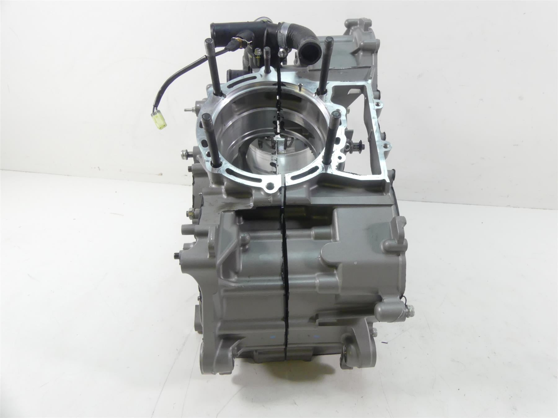 2020 Ducati Panigale V2 Engine Motor Crankcase Crank Case Set 22523281E {{ shop.shopifyCountryName }} - Mototech271