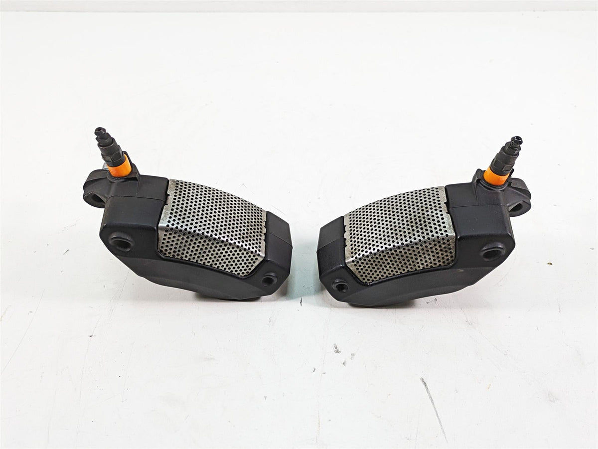 2011 Harley Touring FLTRU Road Glide Front Brake Caliper Set 43027-08 44023-08 {{ shop.shopifyCountryName }} - Mototech271