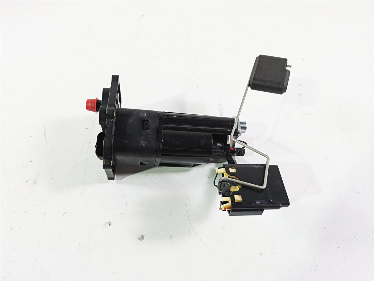 2023 Ducati Monster 937 SP Fuel Gas Petrol Pump - Tested 16024403B {{ shop.shopifyCountryName }} - Mototech271