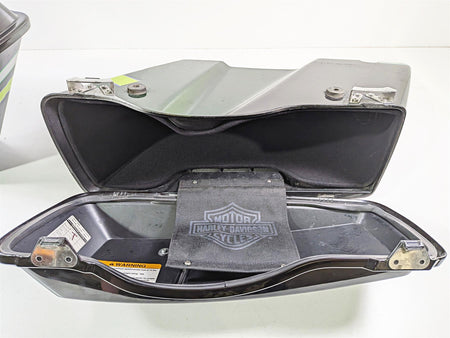 2006 Harley Touring FLHTCU SE CVO Electra Glide Saddlebag Set Majestic 90654-06-Mototech271