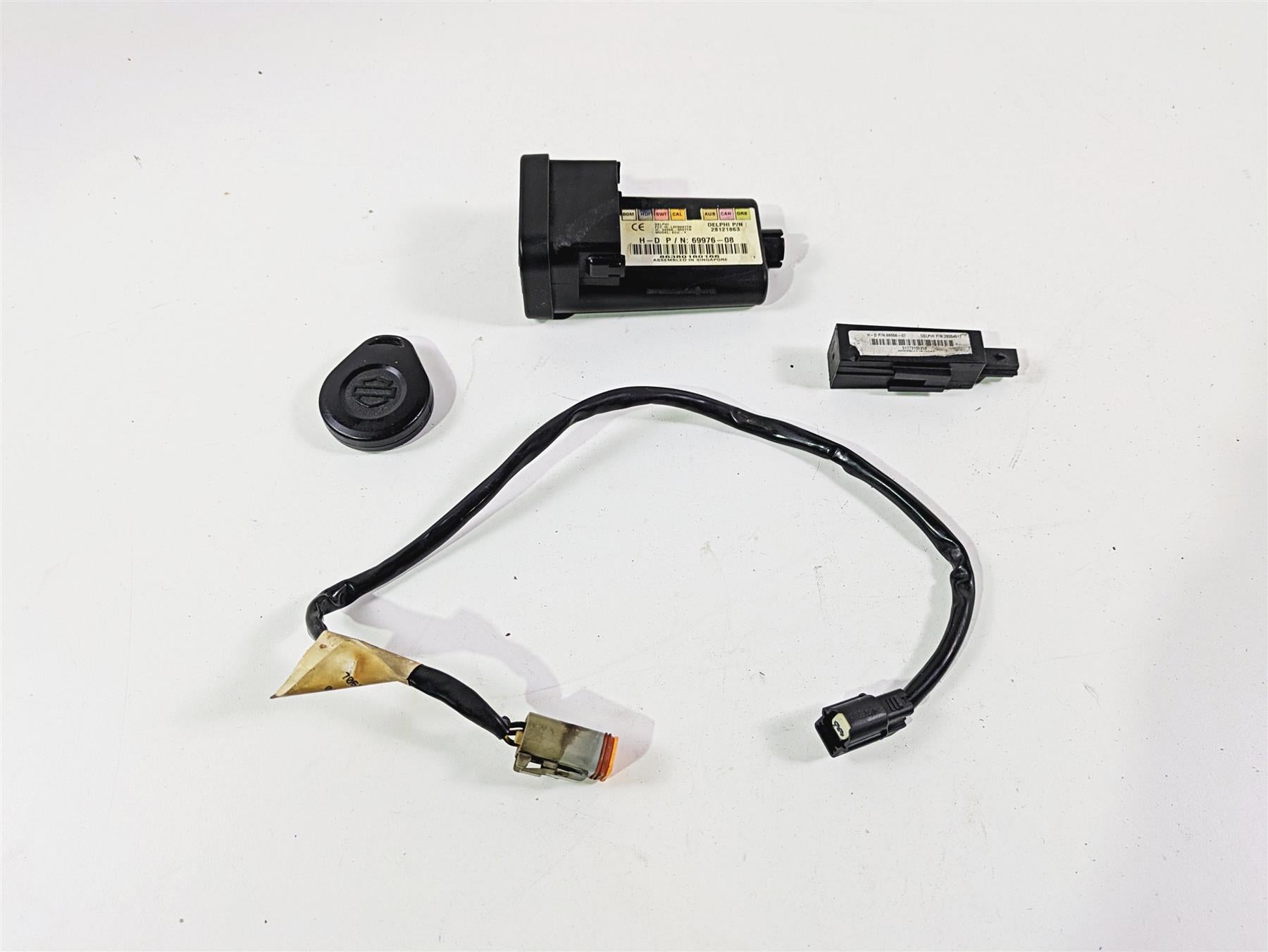 2008 Harley FXCWC Softail Rocker Tssm Security Module Fob Antenna Set 69976-08