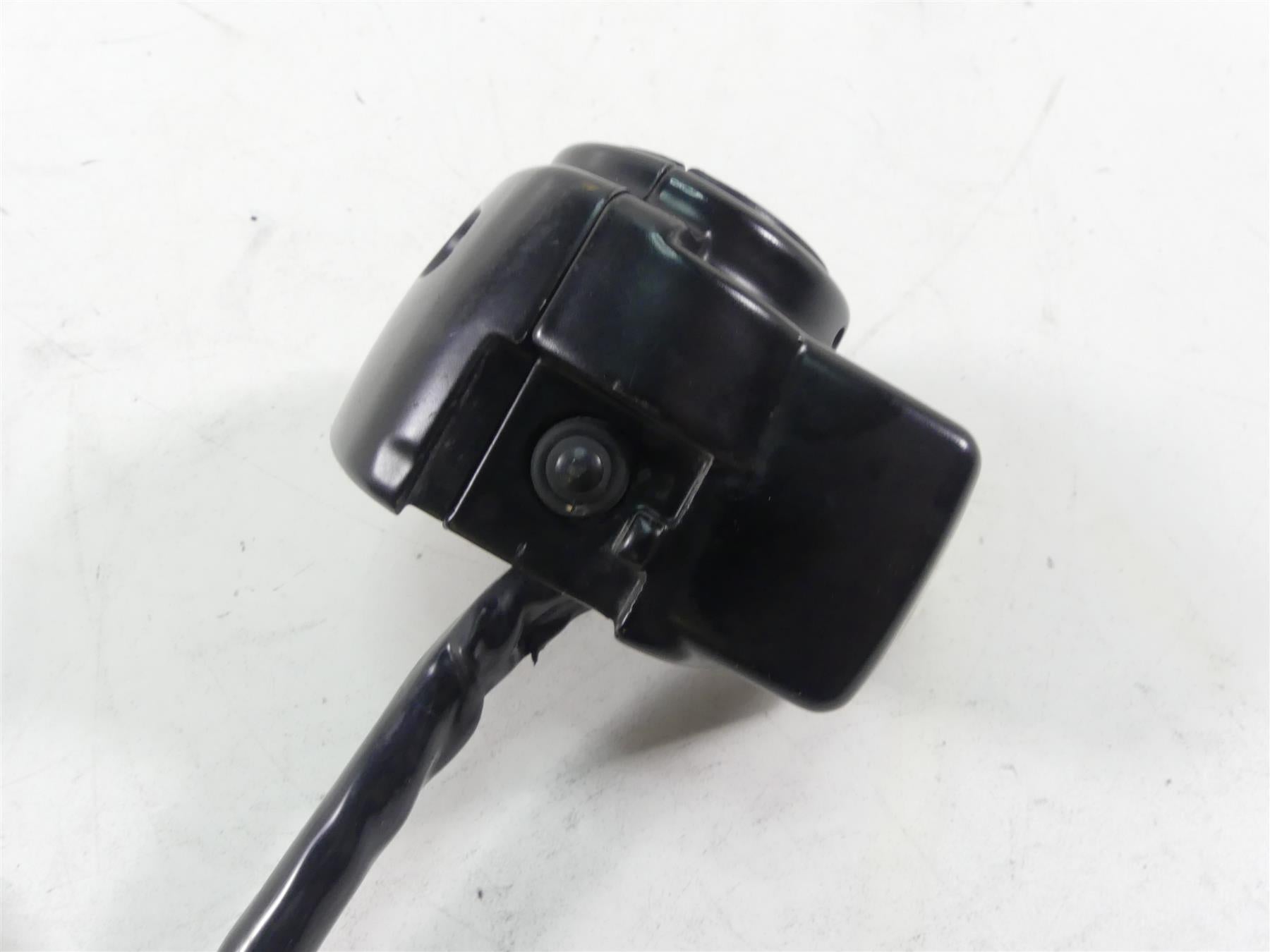 2012 Harley Touring FLHX Street Glide Left Hand Audio Control Switch 71682-06 {{ shop.shopifyCountryName }} - Mototech271