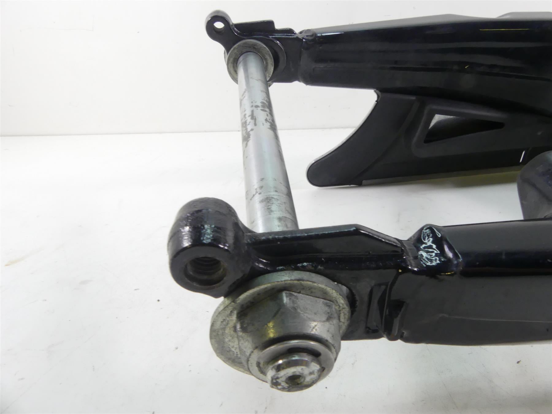 2010 Harley Touring FLHX Street Glide Rear Swingarm Swing Arm Fork 47549-09 {{ shop.shopifyCountryName }} - Mototech271