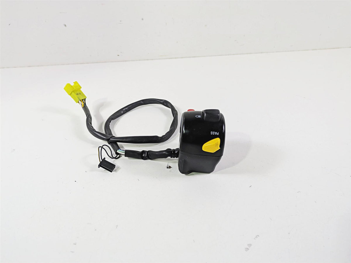 2019 Suzuki M109R VZR1800 Boulevard Left Hand Control Switch READ 37400-48GB0 {{ shop.shopifyCountryName }} - Mototech271