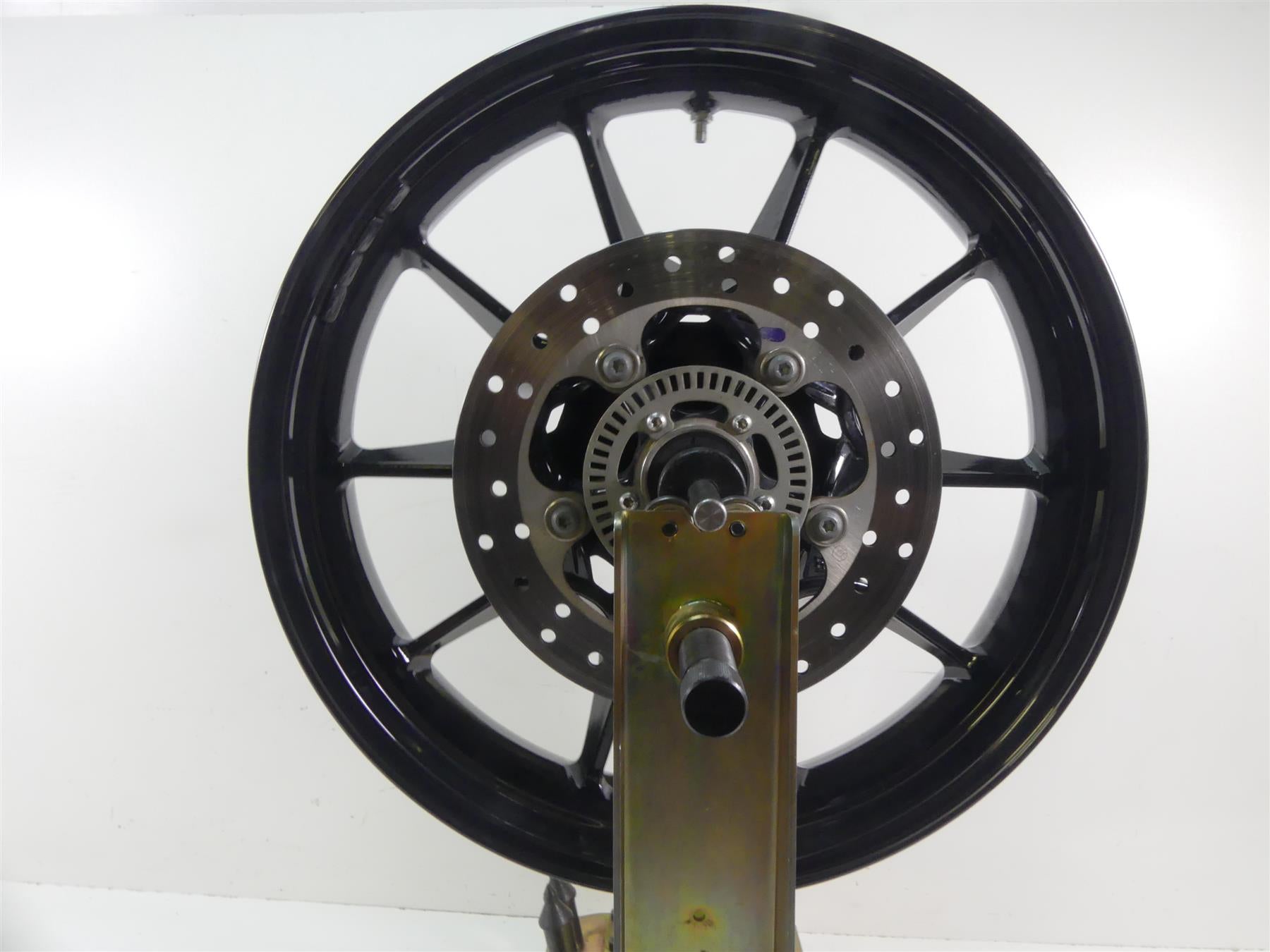 2019 Indian Motorcycle Co. FTR1200 Straight Rear Wheel Rim 18x4.25 1523219 {{ shop.shopifyCountryName }} - Mototech271