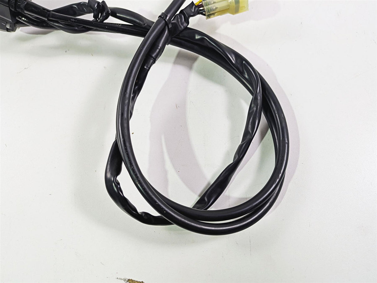 2020 Kawasaki Z900 ZR900 Right Hand Throttle Control Switch 46091-0500 {{ shop.shopifyCountryName }} - Mototech271