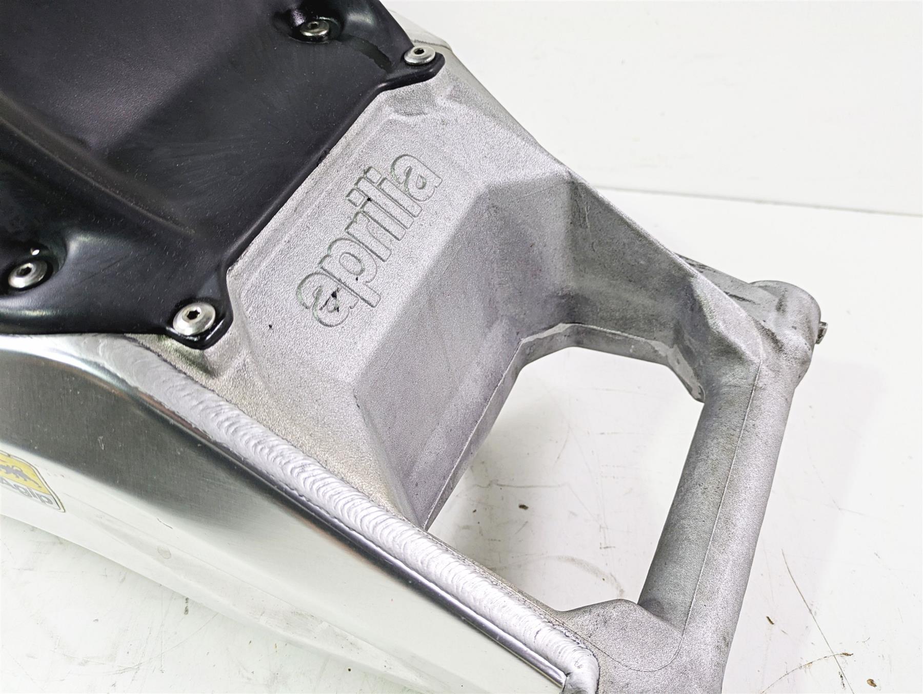 2008 Aprilia RSVR 1000 Factory Straight Swingarm Swingarm Axle Set AP8145020 {{ shop.shopifyCountryName }} - Mototech271