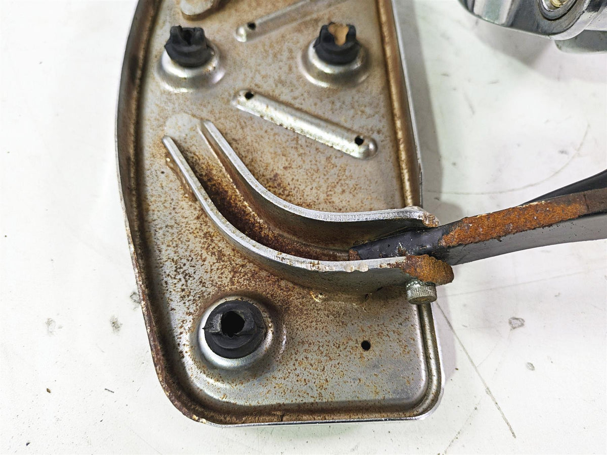 2004 Harley Softail FLSTF Fat Boy Right Floorboard Brake Pedal Set 50600026 {{ shop.shopifyCountryName }} - Mototech271