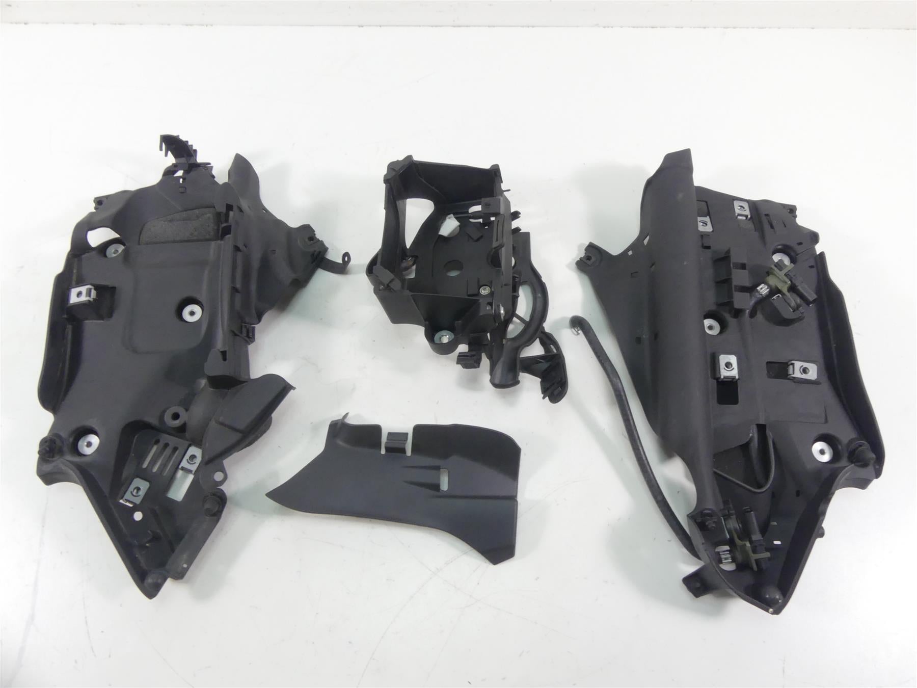 2020 Ducati Panigale V2 Battery & Electrical Holder Set 829PA541B 46017032A {{ shop.shopifyCountryName }} - Mototech271
