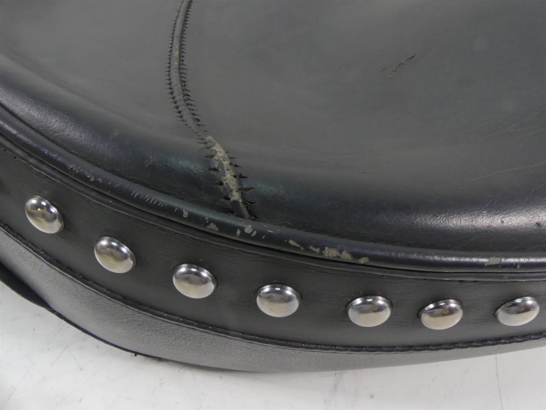 1995 Harley Dyna FXDL Low Rider Studded Duo Corbin Seat Saddle -Read 283 {{ shop.shopifyCountryName }} - Mototech271