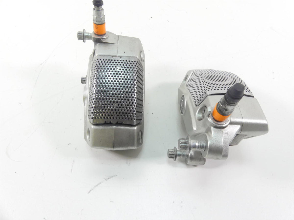 2009 Harley FLHTCU SE4 CVO E-Glide Front Brake Caliper Set 42938-08 42939-08 {{ shop.shopifyCountryName }} - Mototech271
