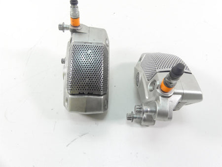 2009 Harley FLHTCU SE4 CVO E-Glide Front Brake Caliper Set 42938-08 42939-08 {{ shop.shopifyCountryName }} - Mototech271
