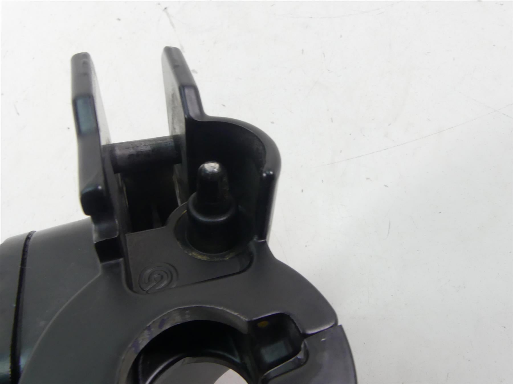 2017 Harley Touring FLHTKL Electra Glide Front Brake Master Cylinder 44551-08F {{ shop.shopifyCountryName }} - Mototech271