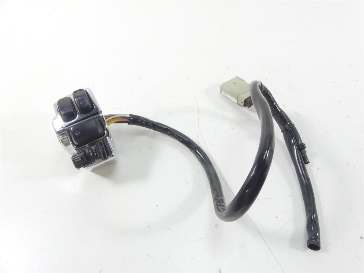 2007 Harley Touring FLHTCU SE CVO Electra Glide Left Control Switch 71682-06A {{ shop.shopifyCountryName }} - Mototech271
