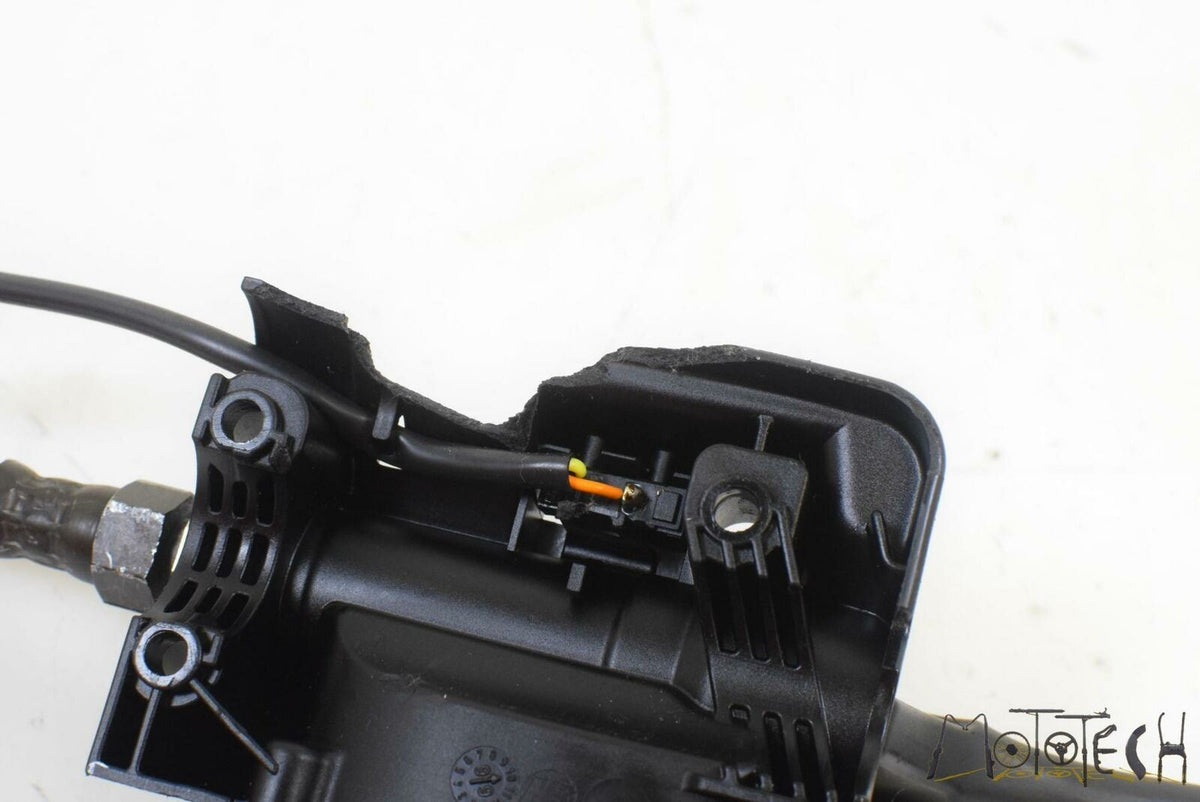 2001 Polaris 550 Sport Touring ES Hand Brake Master Cylinder & Line 2202931 {{ shop.shopifyCountryName }} - Mototech271