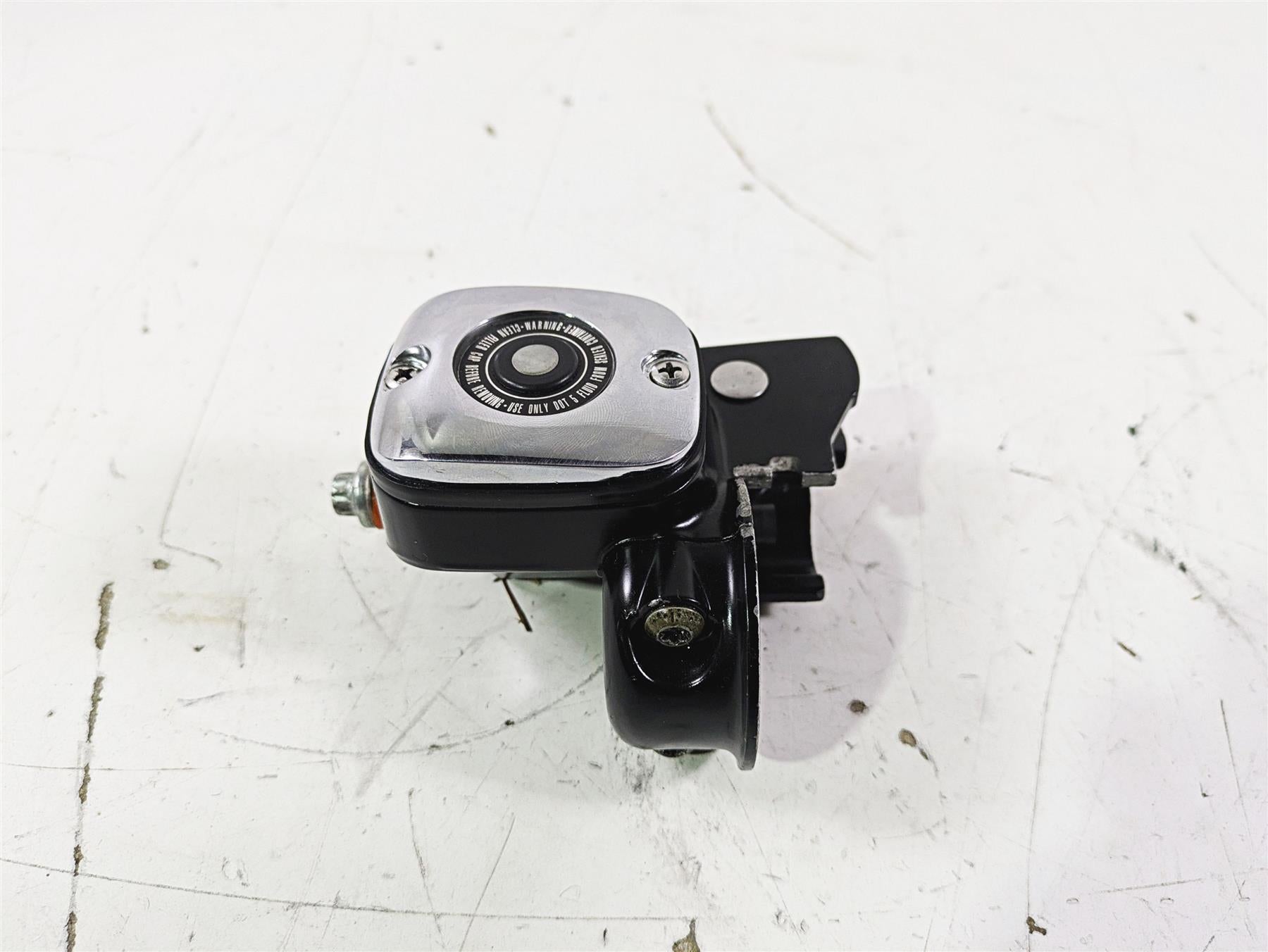 2003 Harley Touring FLHTCUI E-Glide 100th Front Brake Master Cylinder 45013-96E