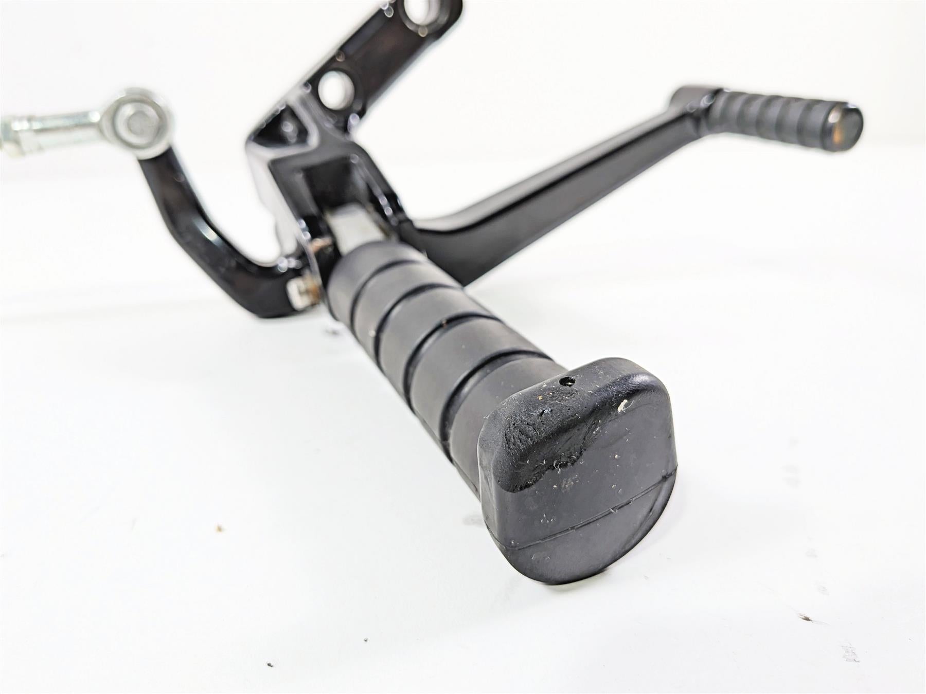 2017 Victory Octane 1200 Left Footpeg Foot Peg & Shifter Shift Lever 5138886-658 {{ shop.shopifyCountryName }} - Mototech271