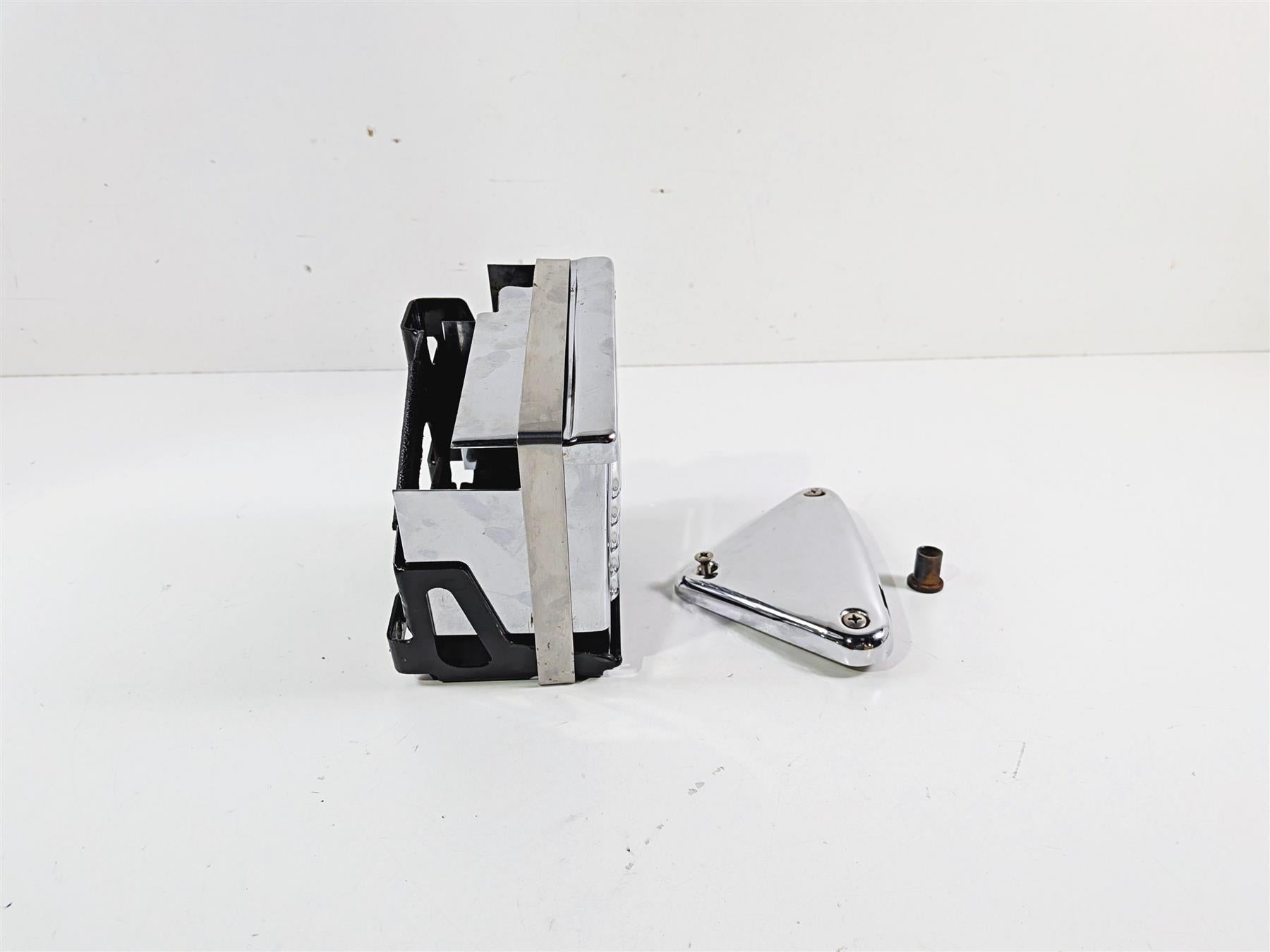 1995 Harley XL883 Sportster Hugger Battery Holder, Cover & Triangle 66194-94A {{ shop.shopifyCountryName }} - Mototech271