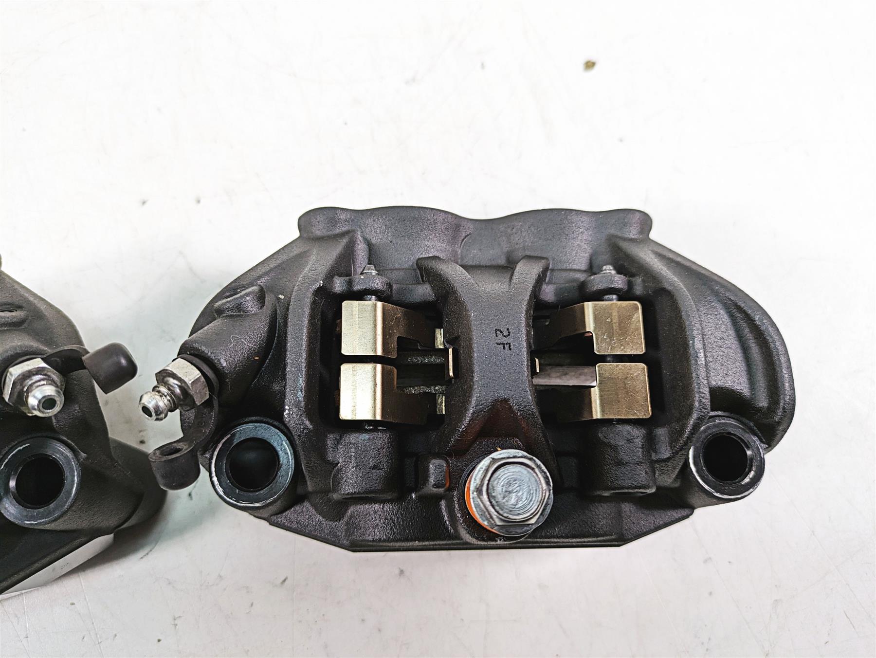 2018 Kawasaki ZX1002 Ninja H2 SX Tokico Front Brake Caliper Set 43080-0143-DJ {{ shop.shopifyCountryName }} - Mototech271