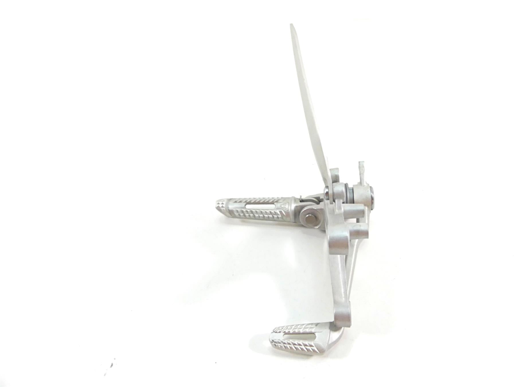 2022 Triumph Speed Triple 1200 RS Front Right Footpeg & Brake Ped Set T2082543 {{ shop.shopifyCountryName }} - Mototech271