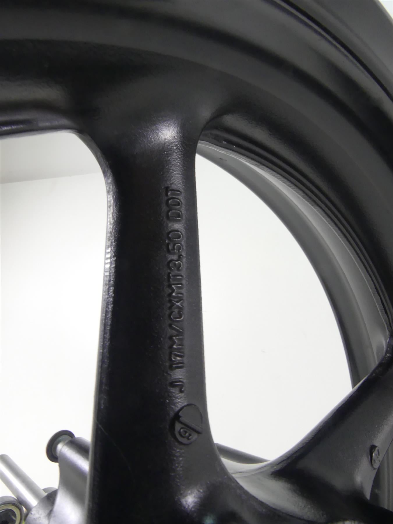2007 Yamaha FZ1 Fazer Front Straight 17x3.5 Wheel Rim -Read 5VY-25168-00-98 {{ shop.shopifyCountryName }} - Mototech271