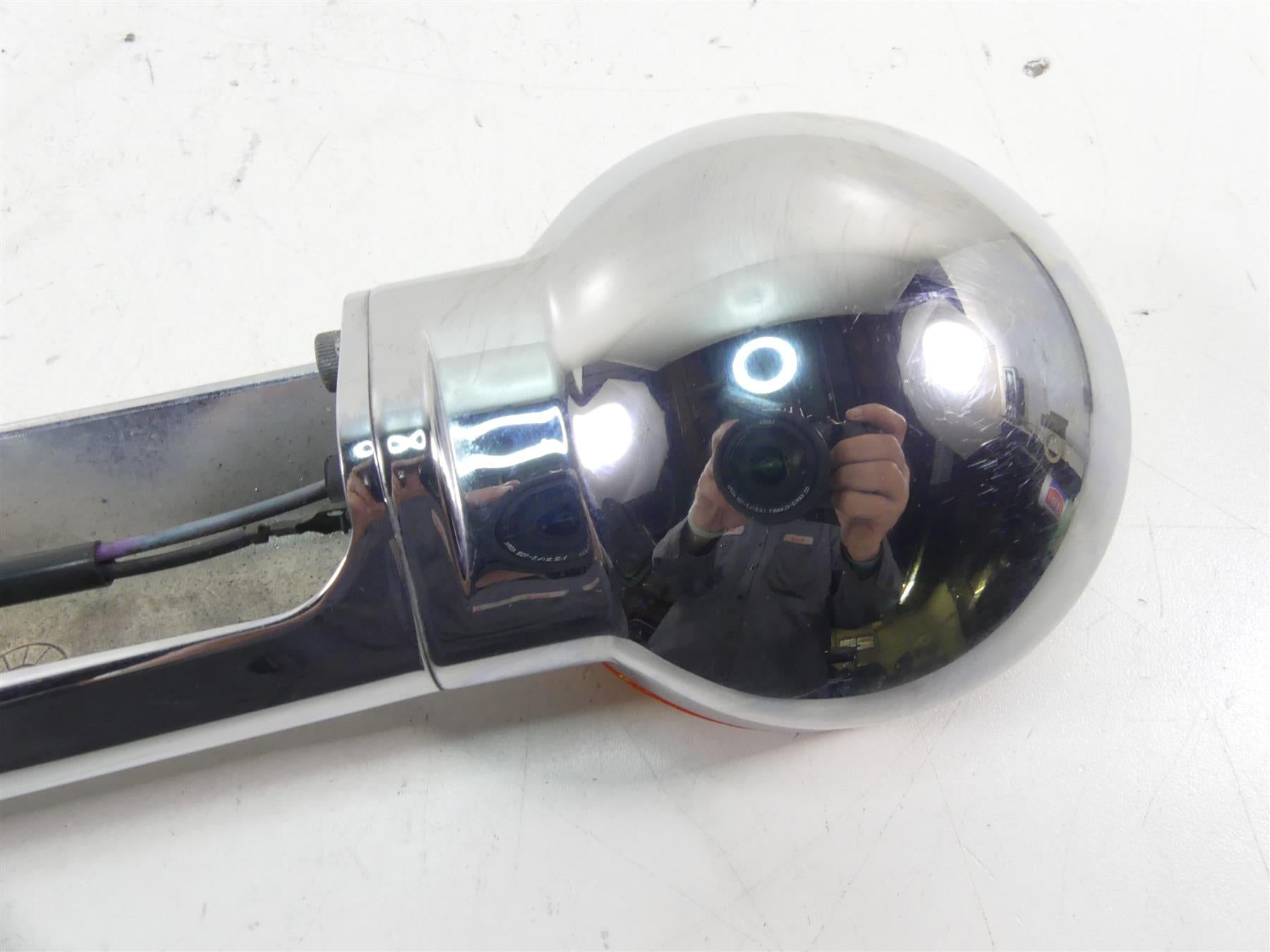 2013 Harley Touring FLHTK Electra Glide Rear Turn Signal Blinker Bar 68510-74C {{ shop.shopifyCountryName }} - Mototech271