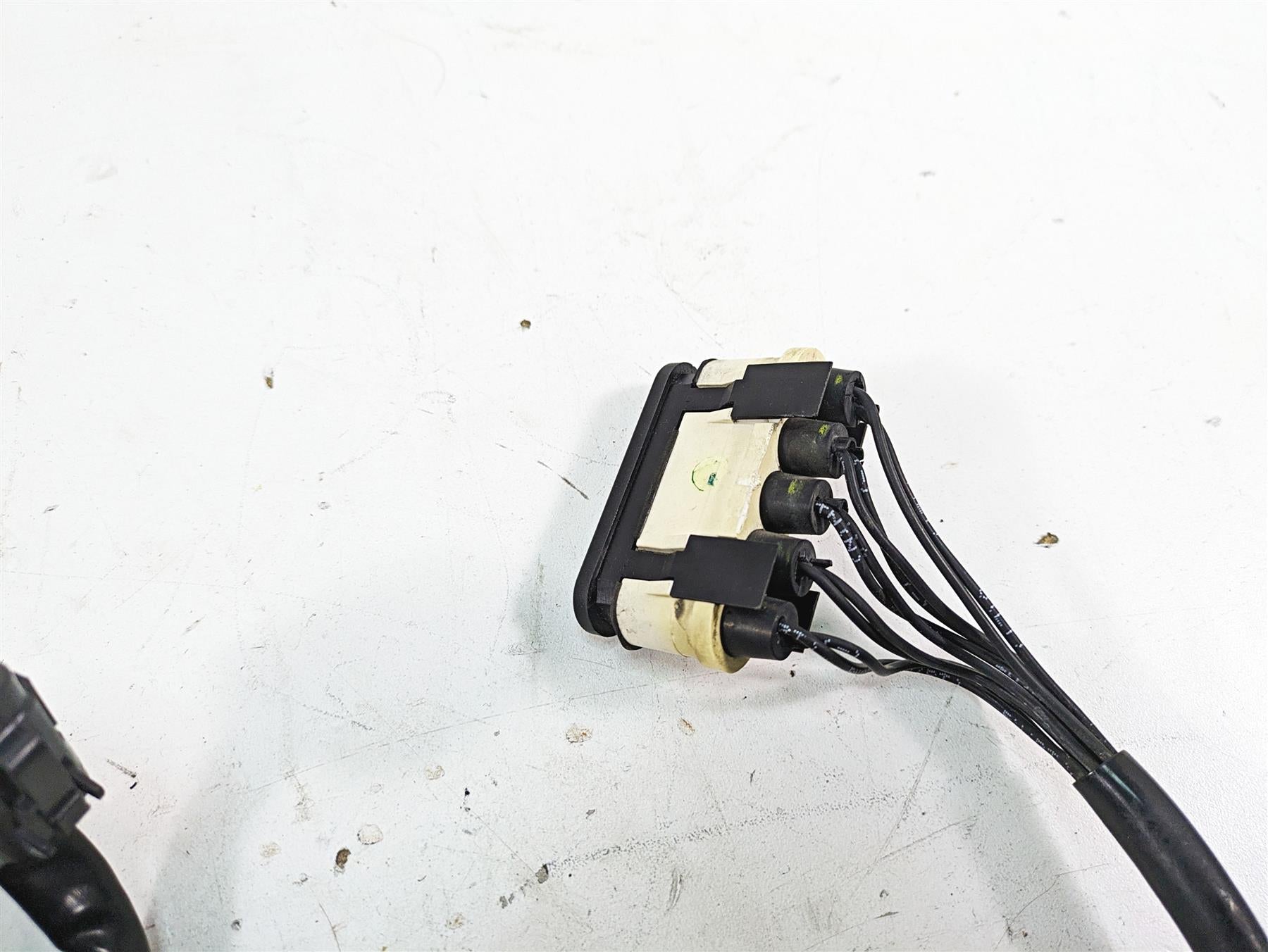 2005 Harley Dyna FXDL Low Rider Instrument Indicator Lights Cluster 67482-04 {{ shop.shopifyCountryName }} - Mototech271