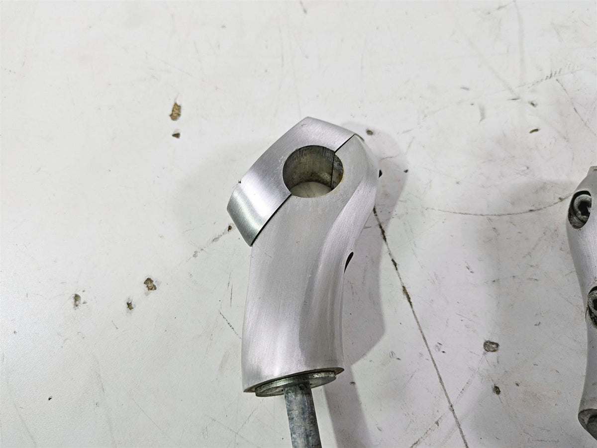 2004 Victory Kingpin Handlebar Riser Holder Set 1821325 1821325 {{ shop.shopifyCountryName }} - Mototech271