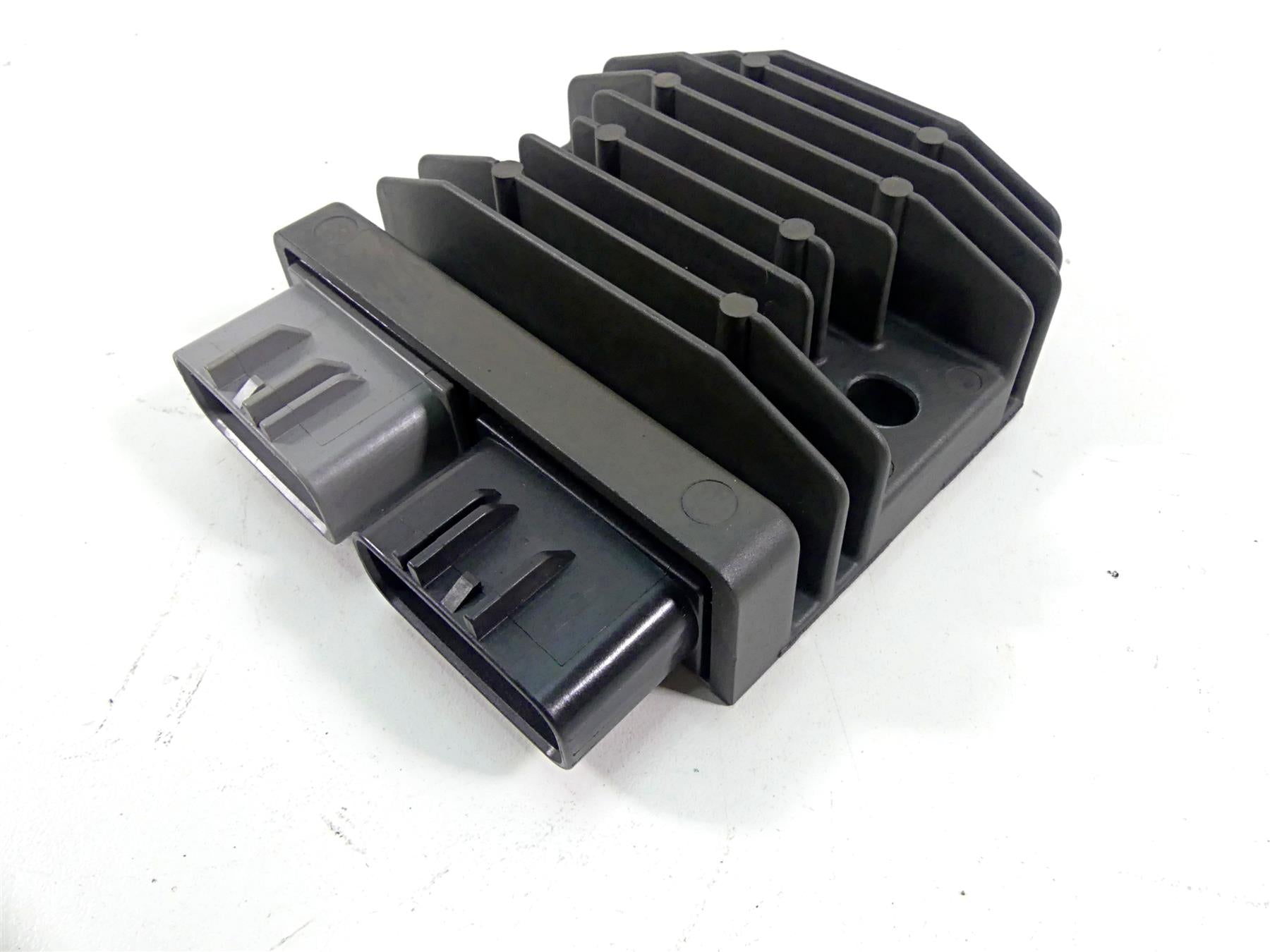 2012 Ducati Panigale 1199S Rectifier Voltage Regulator 54040301B FH020AA {{ shop.shopifyCountryName }} - Mototech271