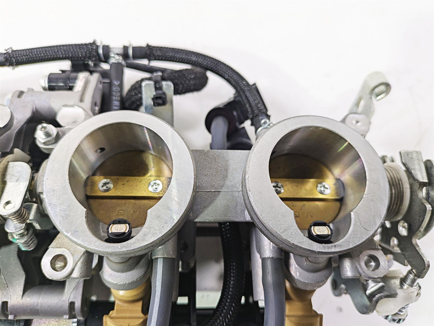 2022 Kawasaki ZR900RS Cafe Throttle Body Bodies Set 16163-1254 {{ shop.shopifyCountryName }} - Mototech271