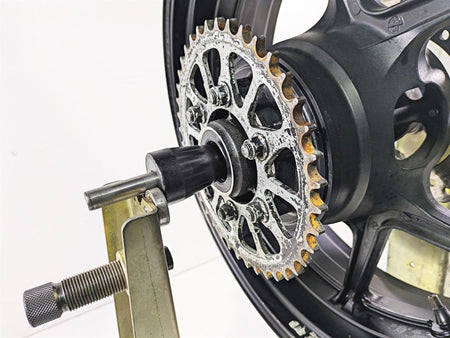 2005 Kawasaki ZX1000 ZX10R Ninja 17x6 Rear Wheel Rim - Read 41073-0013-R2 {{ shop.shopifyCountryName }} - Mototech271