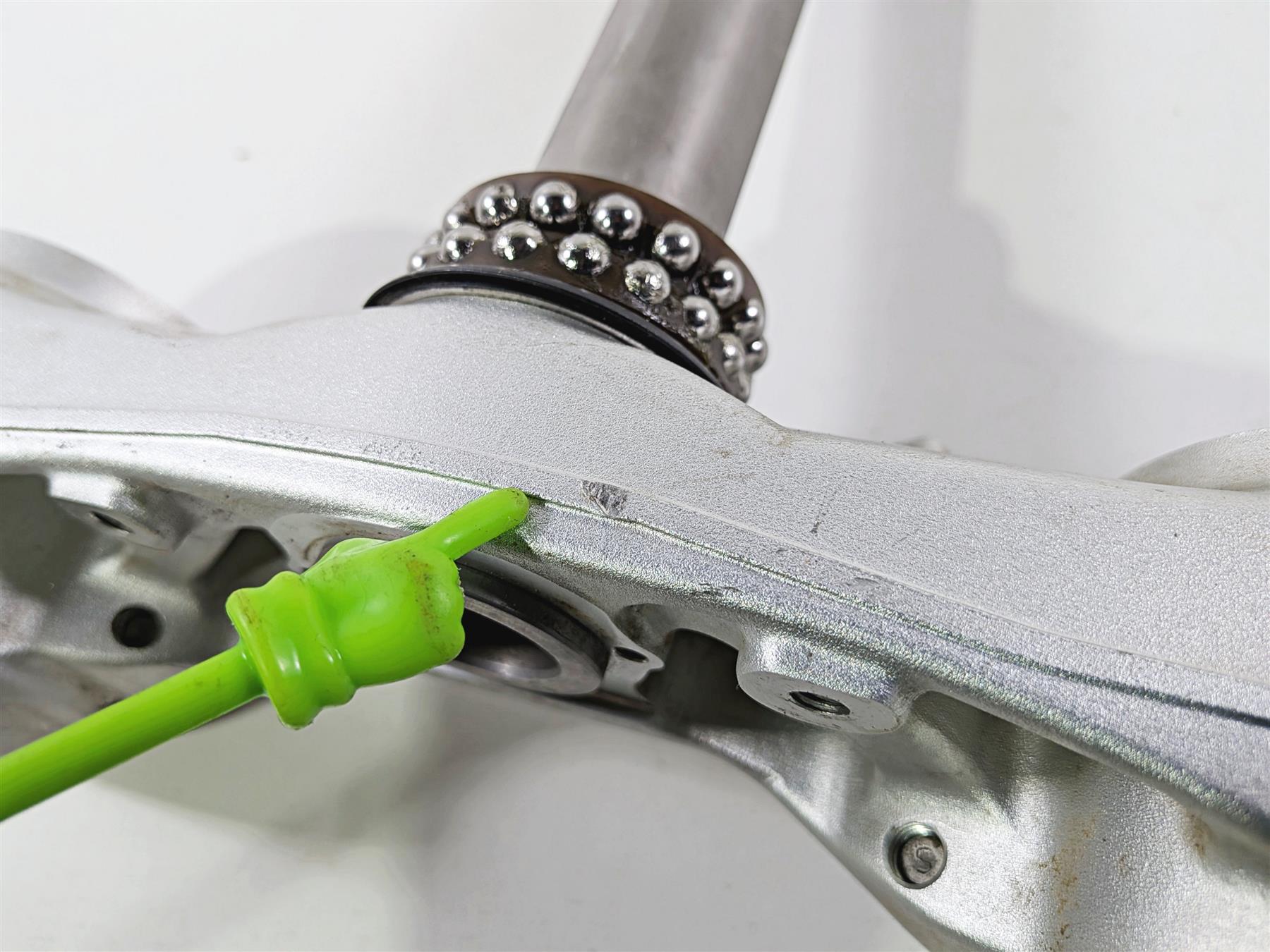 2023 BMW F850GS K81 Lower Triple Tree Steering Clamp 8565018 31428565020 {{ shop.shopifyCountryName }} - Mototech271