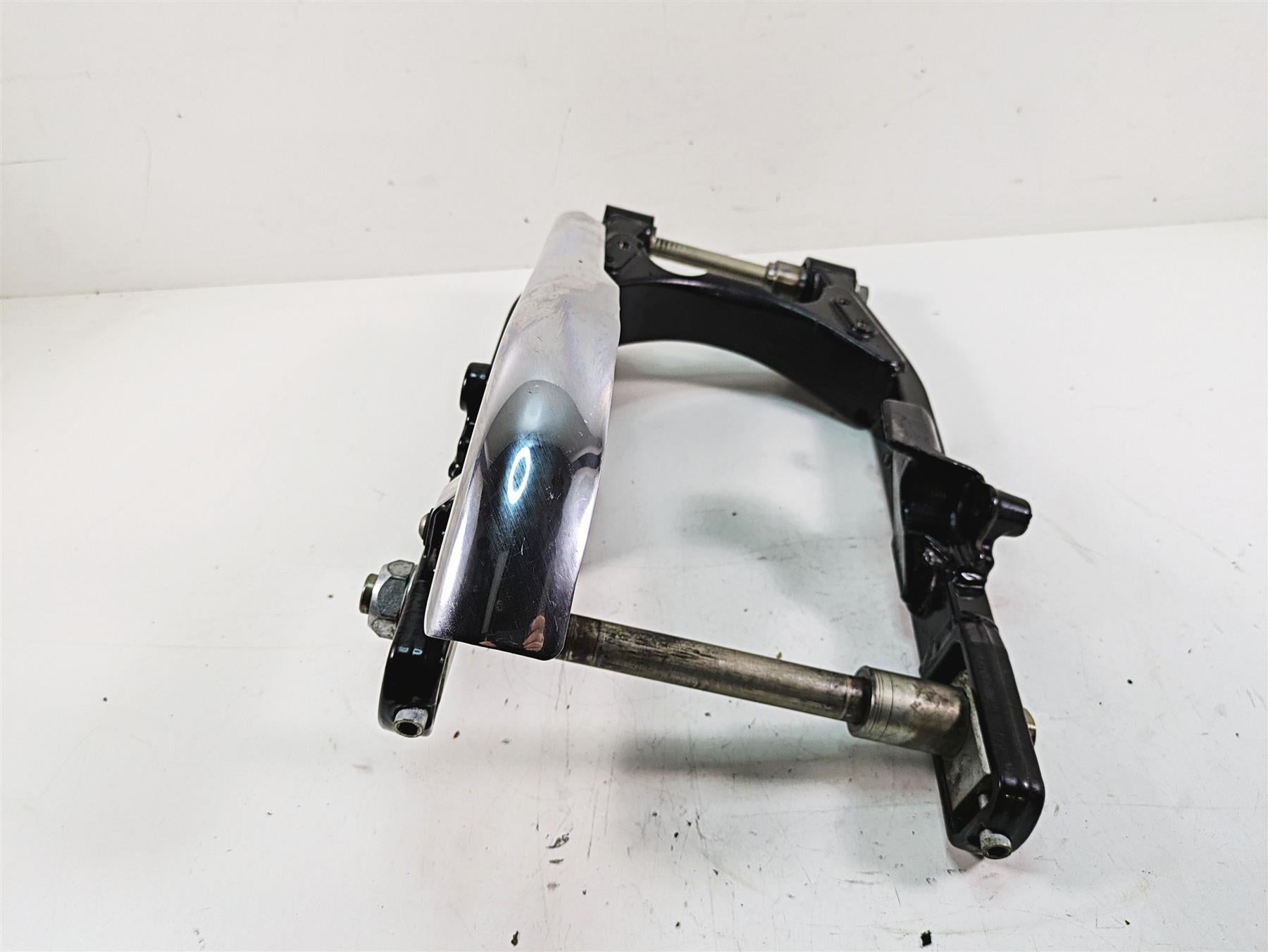 2015 Harley FXDL Dyna Low Rider Rear Swingarm Swing Arm & Belt Guards 47820-10 {{ shop.shopifyCountryName }} - Mototech271