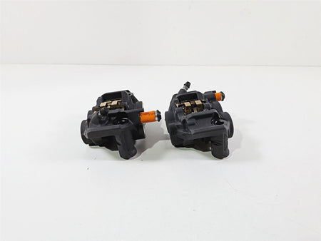 2025 Yamaha YZF R7 Front Brake Caliper & Pad Set 1RC-2580T-00-00 1RC-2580U-00-00 {{ shop.shopifyCountryName }} - Mototech271