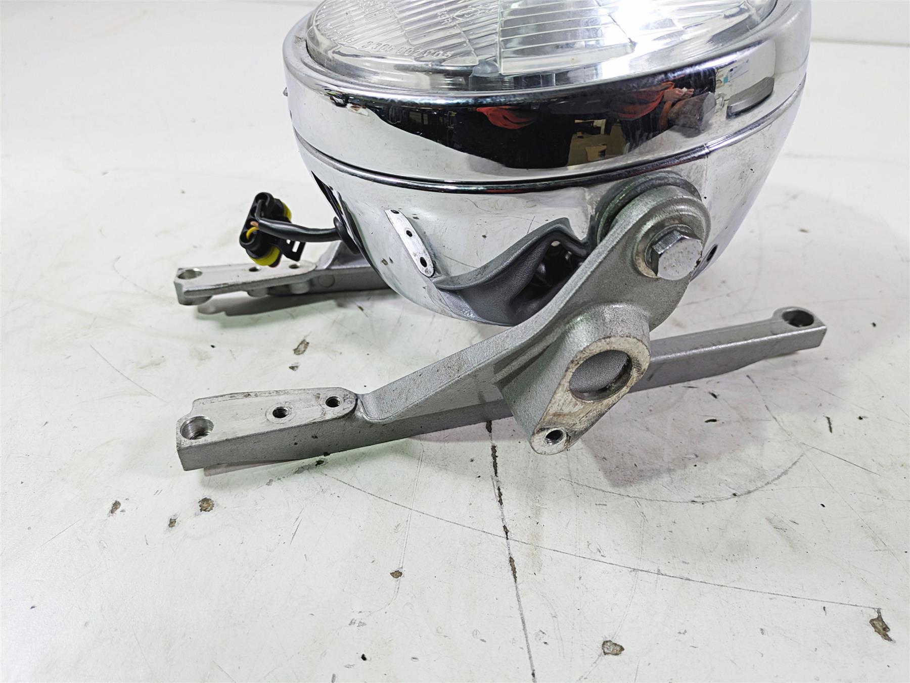 1998 Moto Guzzi California 1100 EV Headlight Head Light & Mounts GU29740530 {{ shop.shopifyCountryName }} - Mototech271
