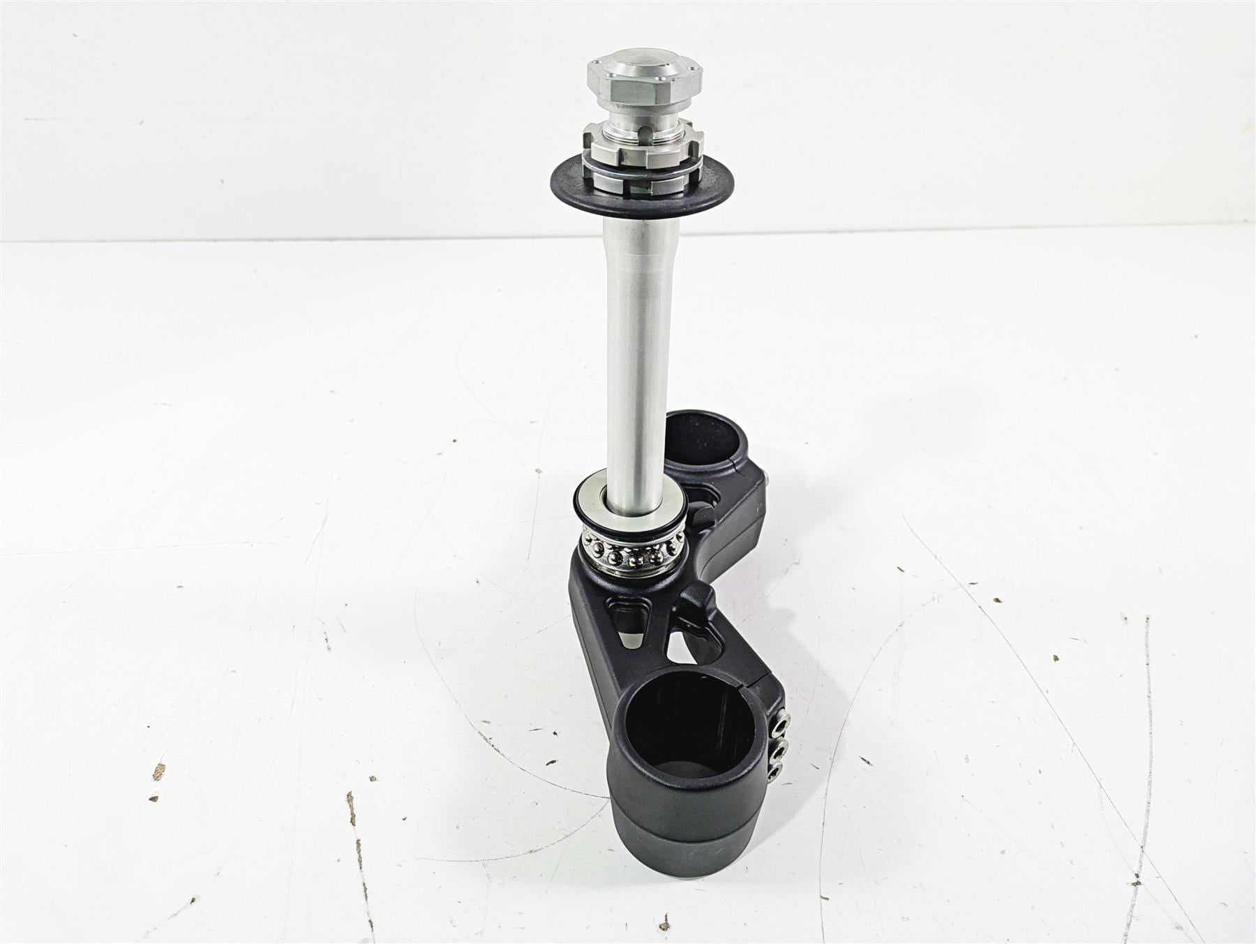 2019 Triumph Speed Triple RS 1050 Lower Triple Tree Steering Clamp 53mm T2048460 {{ shop.shopifyCountryName }} - Mototech271