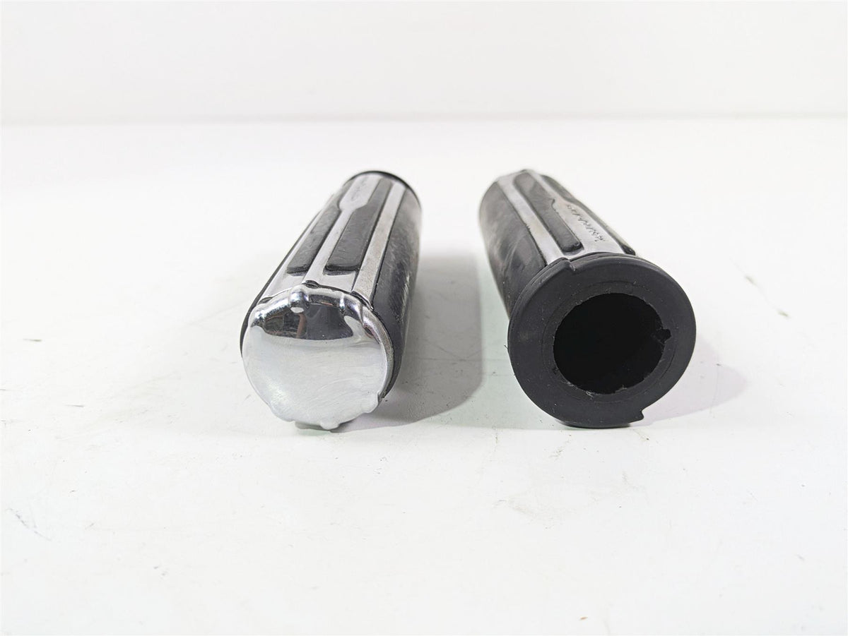 2010 Harley Touring FLHXSE CVO Street Glide Left Right Throttle Grips 55936-09 {{ shop.shopifyCountryName }} - Mototech271