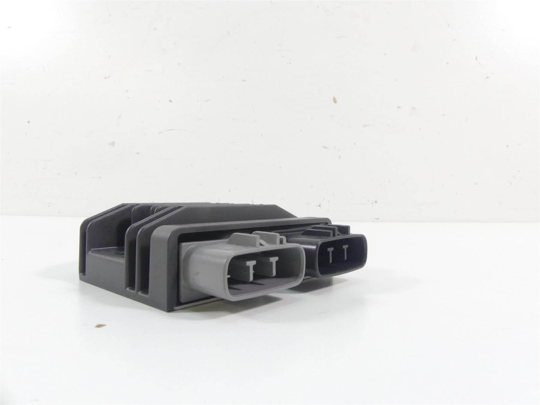 2012 Kawasaki ZX1400 ZX14R Ninja Rectifier Voltage Regulator 21066-0714 FH020BA {{ shop.shopifyCountryName }} - Mototech271