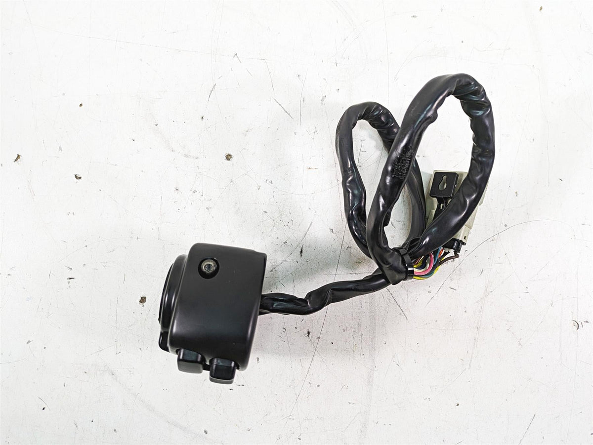 2008 Harley FLHTCU Electra Glide Left Hand Control Switch - Read 71682-06A {{ shop.shopifyCountryName }} - Mototech271