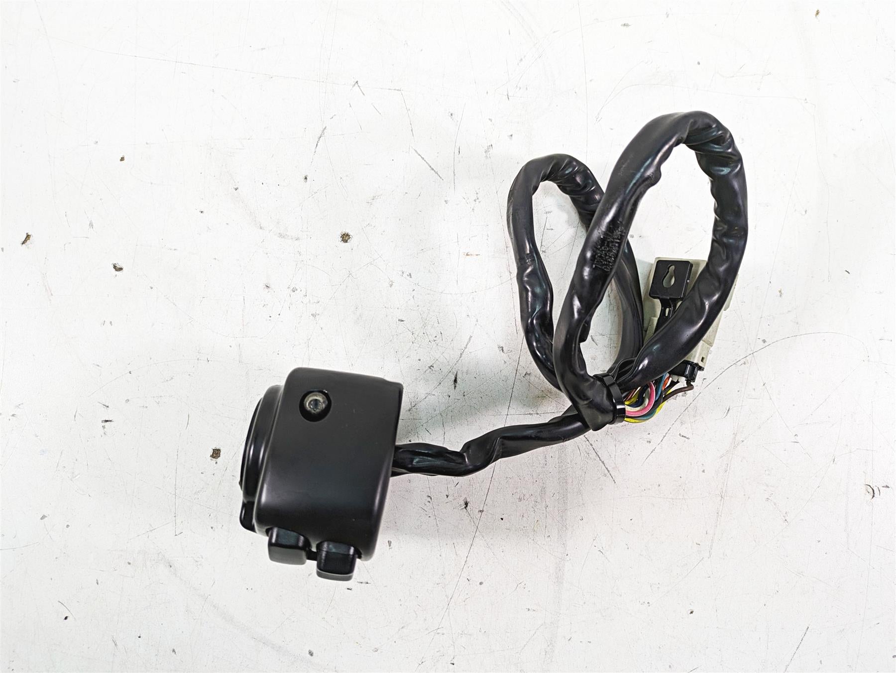 2008 Harley FLHTCU Electra Glide Left Hand Control Switch - Read 71682-06A {{ shop.shopifyCountryName }} - Mototech271