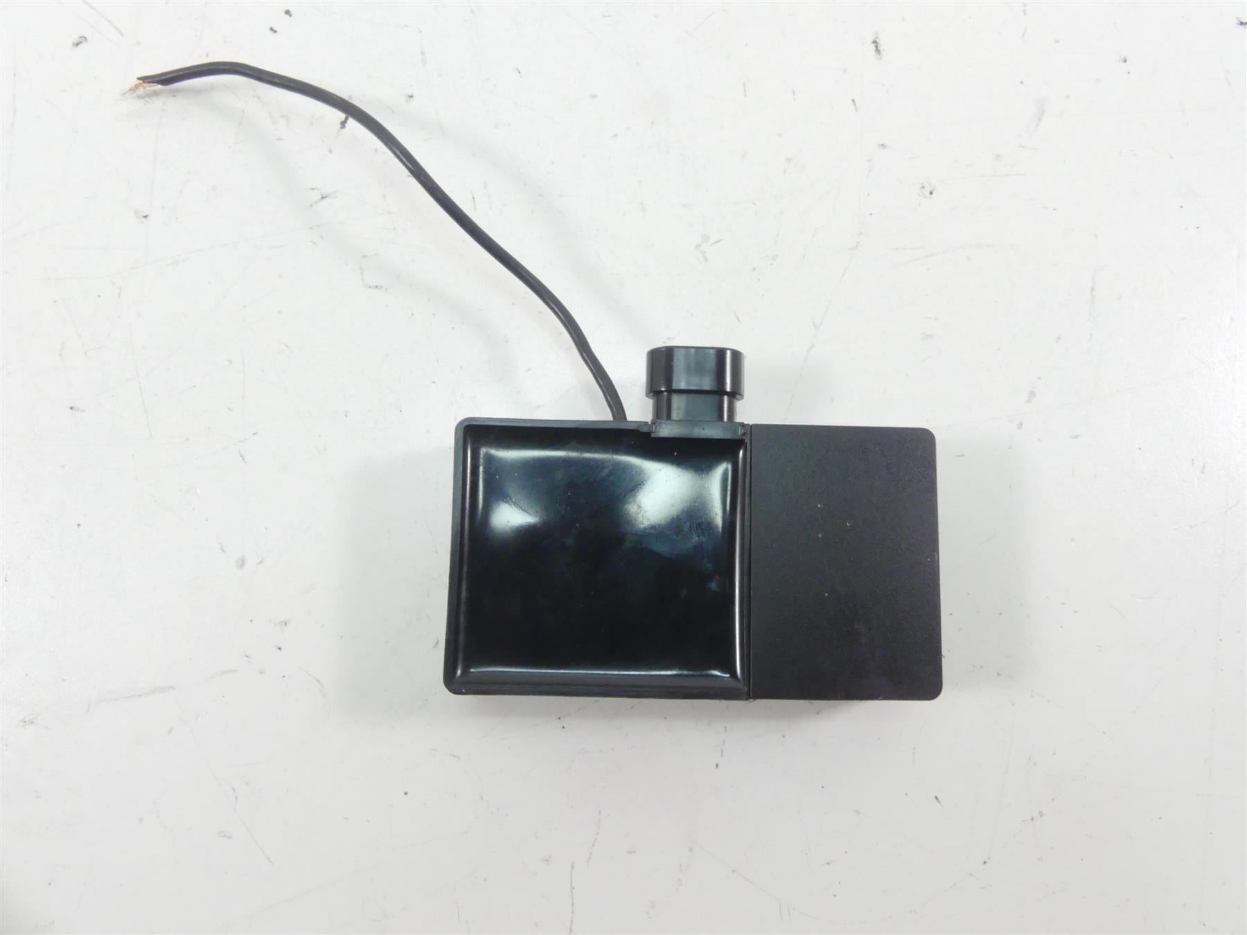 2010 Harley FXDWG Dyna Wide Glide Siren Control Module Box 68970-06A {{ shop.shopifyCountryName }} - Mototech271