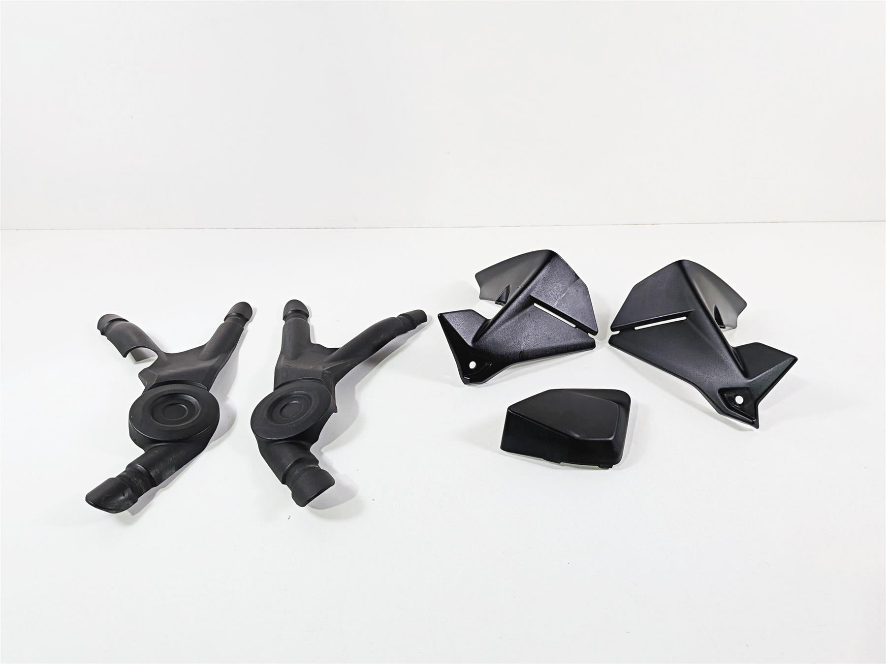 2015 BMW R1200GS K50 Plastic Frame Infill Cover Deflector Set 46618528678 {{ shop.shopifyCountryName }} - Mototech271