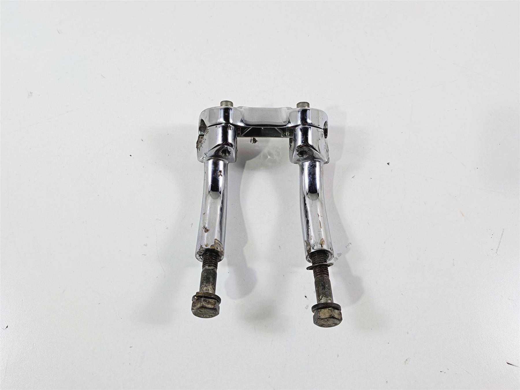 2007 Harley Dyna FXDB Street Bob Handlebar Riser Holder Clamps 5" 56568-86B {{ shop.shopifyCountryName }} - Mototech271
