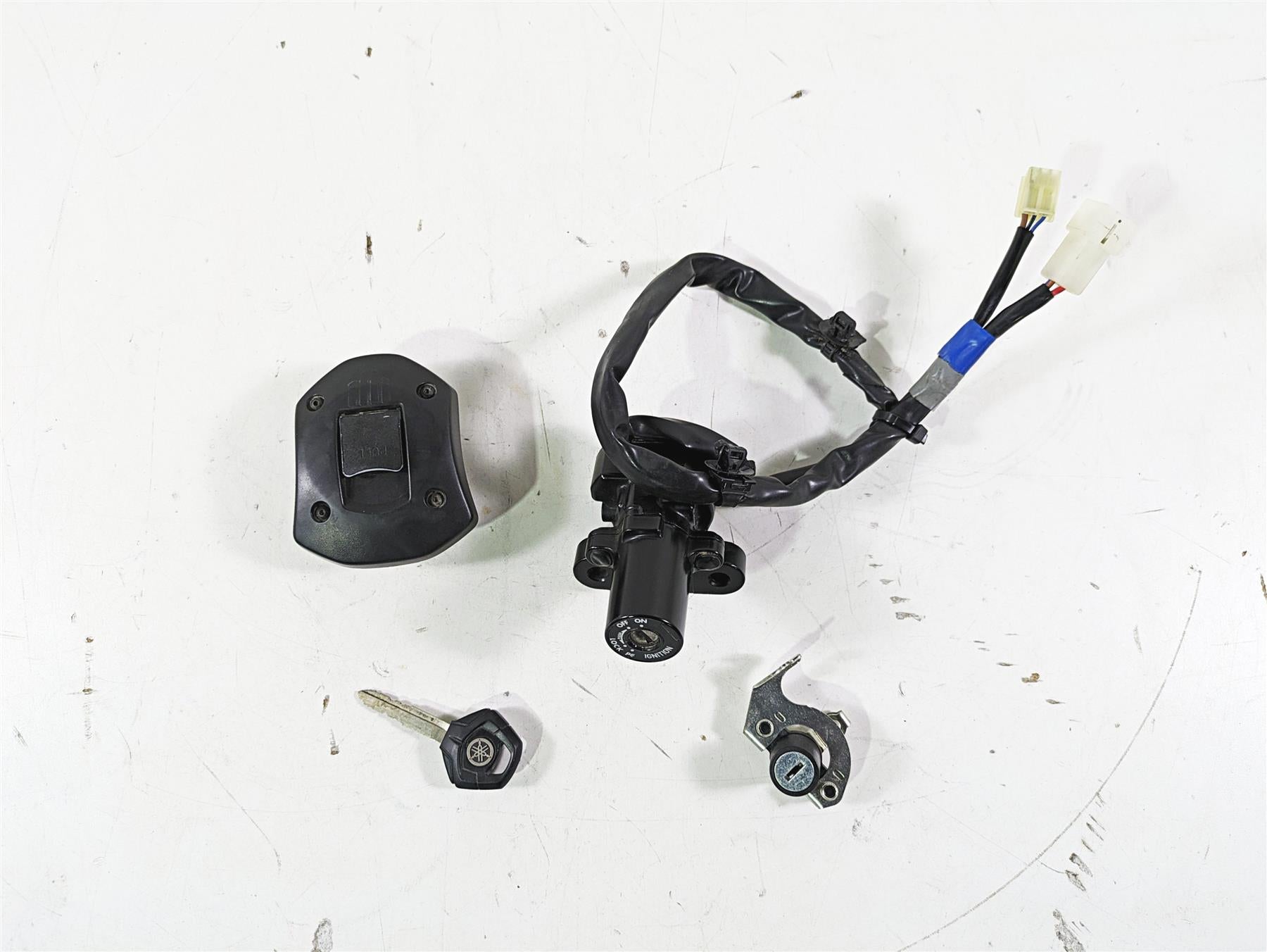 2021 Yamaha Tenere 700 XTZ7 Ignition Switch Key Lock Set BAU-82501-00-00 {{ shop.shopifyCountryName }} - Mototech271