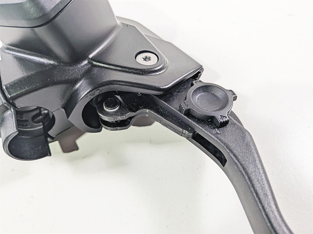 2016 BMW R1200RT RT RTW K52 Front Brake Master Cylinder 32728559604 {{ shop.shopifyCountryName }} - Mototech271