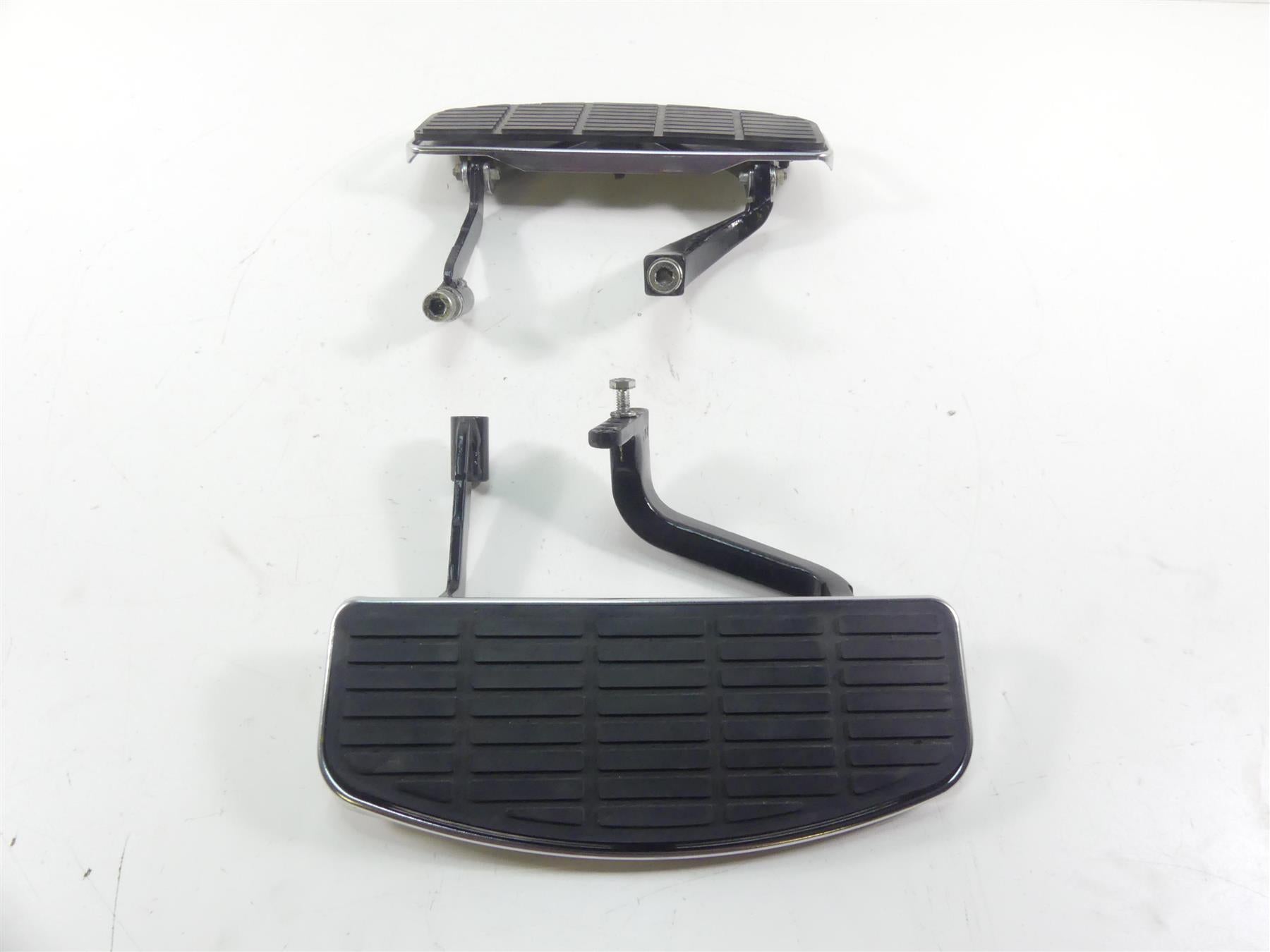 1999 Harley Touring FLHTCUI Electra Glide Front Rider Floor Board Set 50621-79A {{ shop.shopifyCountryName }} - Mototech271