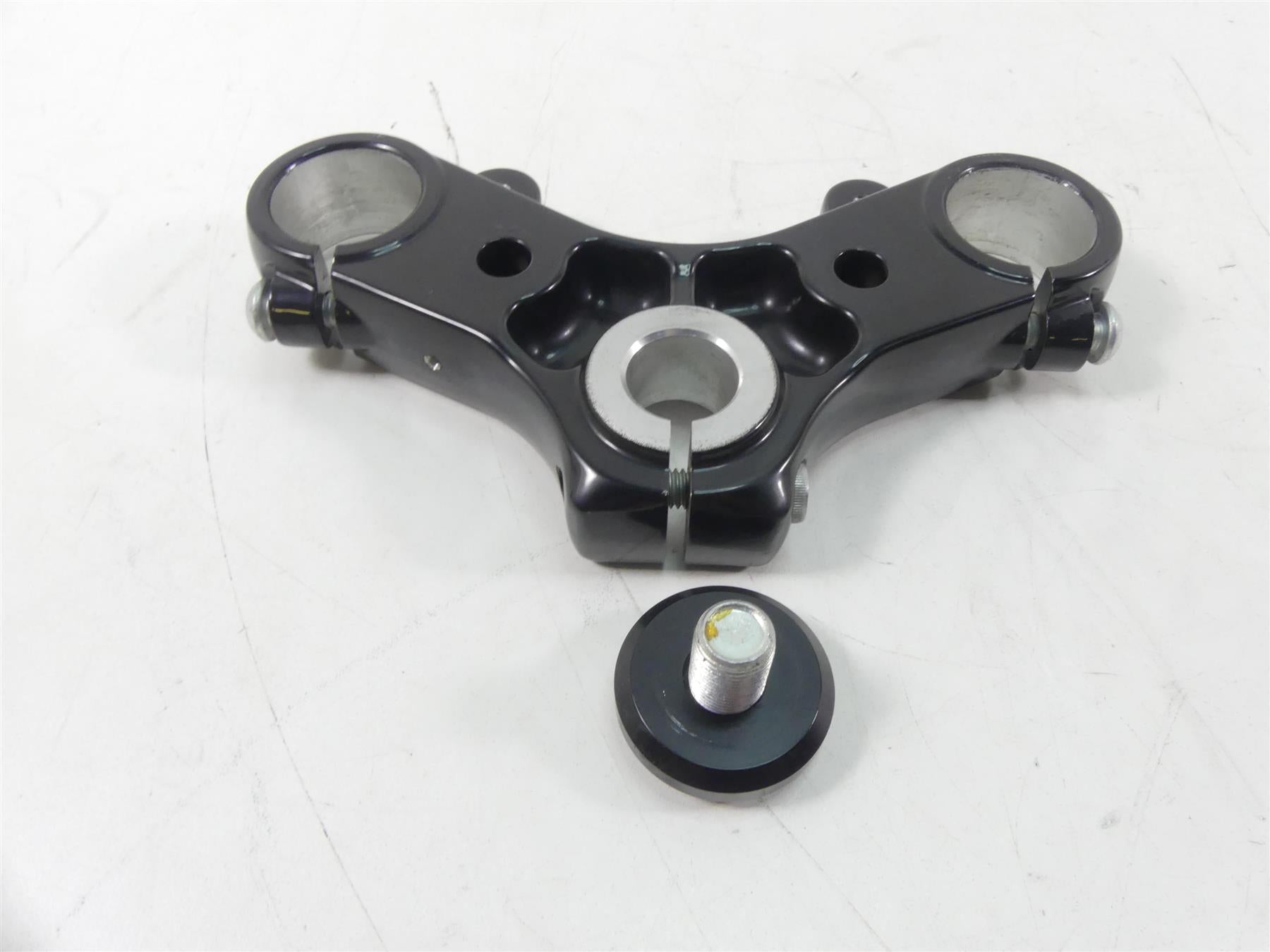 2019 Harley XL883 N Sportster Iron Upper Triple Tree Clamp 39mm 46758-07 {{ shop.shopifyCountryName }} - Mototech271