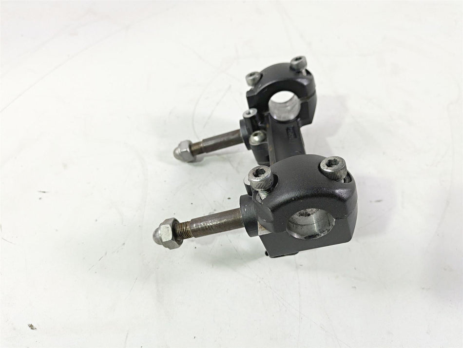 2008 Yamaha XVS1300 V-Star Tourer Handlebar Riser Holder 3D8-23442-00-00 {{ shop.shopifyCountryName }} - Mototech271